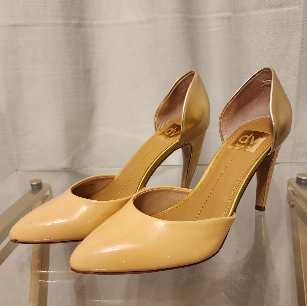 Dolce Vita Women's Nude and Gold Heels